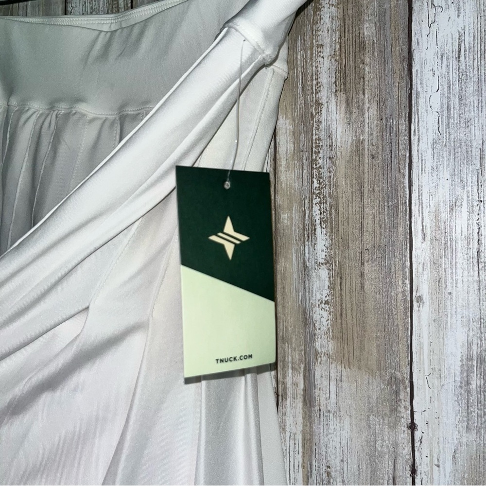 NWT Tuckernuck Fresh Buds Pleated Tennis Skort - Picture 7 of 12